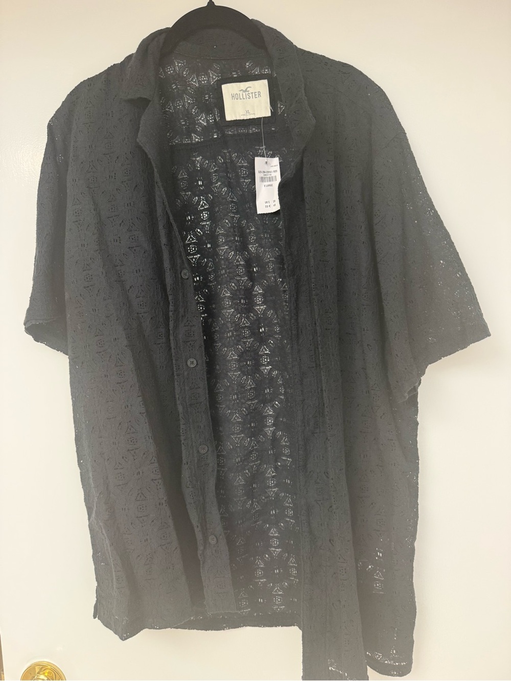 Hollister Men's Black Short-Sleeve Lace Button-Down Shirt